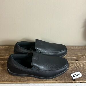 Tredsafe  size 8-1-2 nwt. Black slip ons enduro pro slip resistant